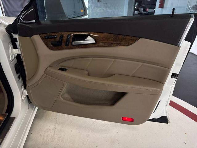 Photo of 2012 White Mercedes-Benz CLS-Class