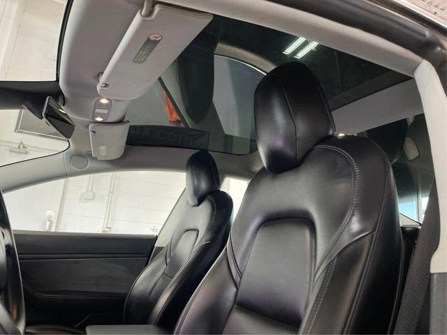Photo of 2018 Red Tesla Model 3