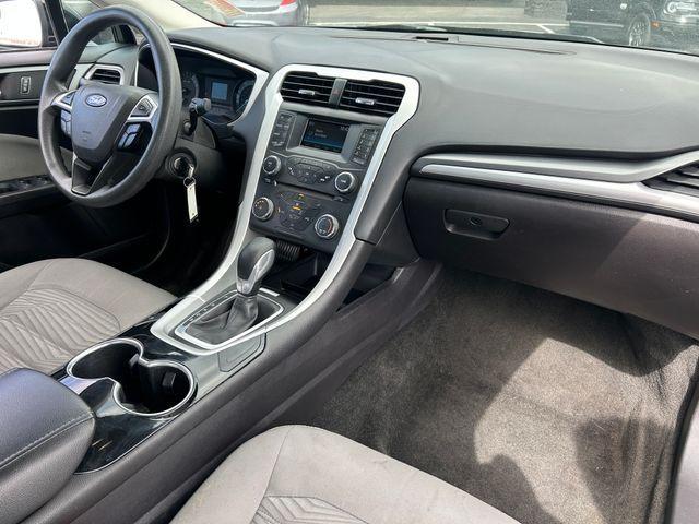 Photo of 2016 Shadow Black Ford Fusion