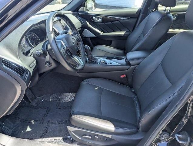 Photo of 2022 Midnight Black INFINITI Q50