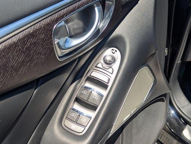 Photo of 2022 Midnight Black INFINITI Q50