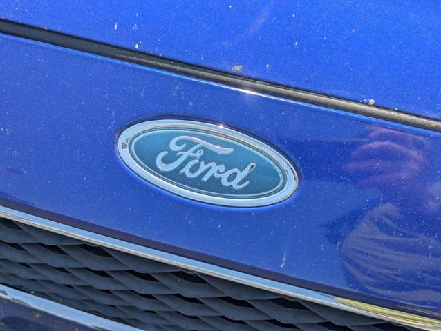 Photo of 2015 Blue Ford Focus