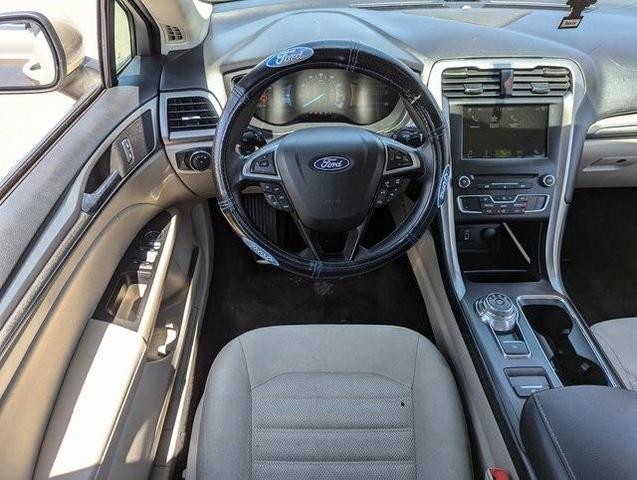 Photo of 2018 White Gold Ford Fusion