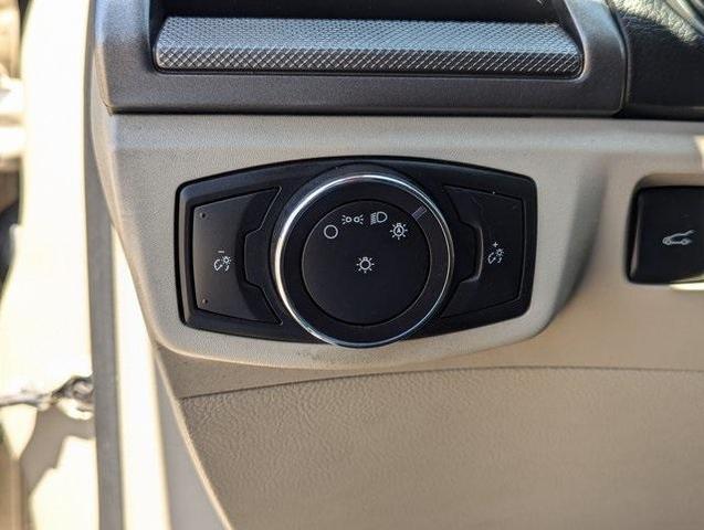 Photo of 2018 White Gold Ford Fusion