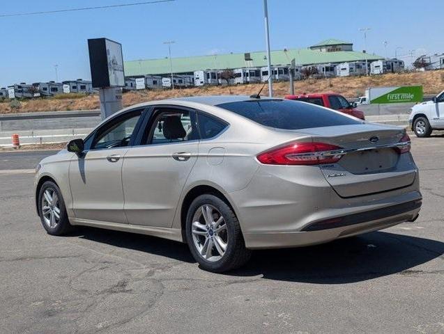 Photo of 2018 White Gold Ford Fusion