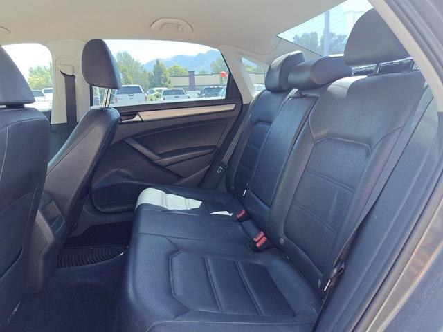 Photo of 2015 Platinum Gray Metallic Volkswagen Passat