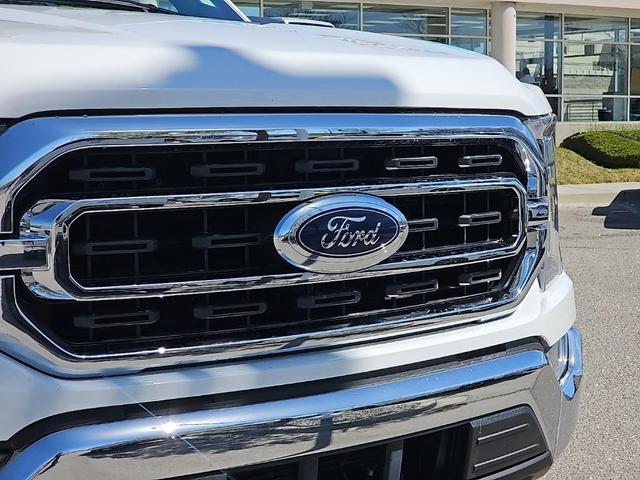 Photo of 2021 Oxford White Ford F-150