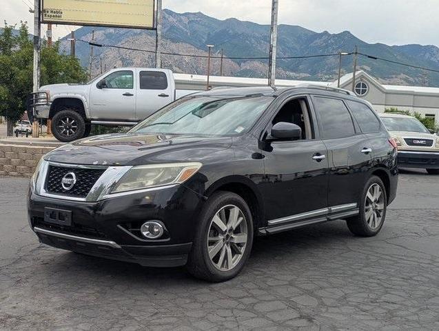 Photo of 2013 Super Black Nissan Pathfinder