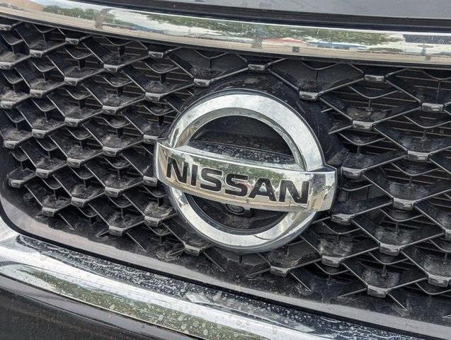 Photo of 2013 Super Black Nissan Pathfinder