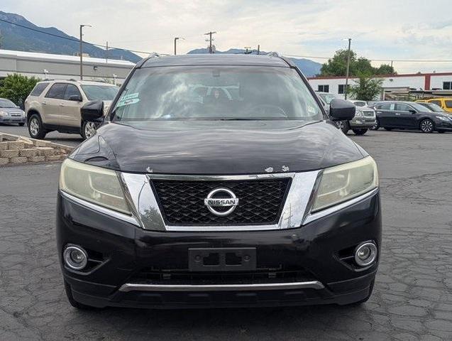 Photo of 2013 Super Black Nissan Pathfinder
