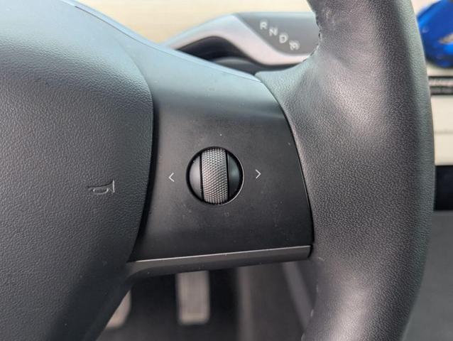 Photo of 2021 Blue Tesla Model Y