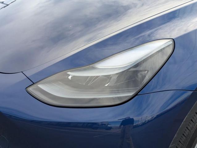 Photo of 2021 Blue Tesla Model Y