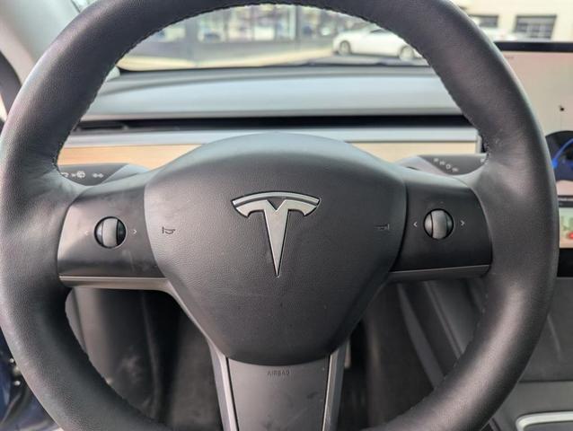 Photo of 2021 Blue Tesla Model Y