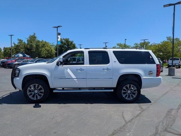 Photo of 2014 Summit White Chevrolet Suburban