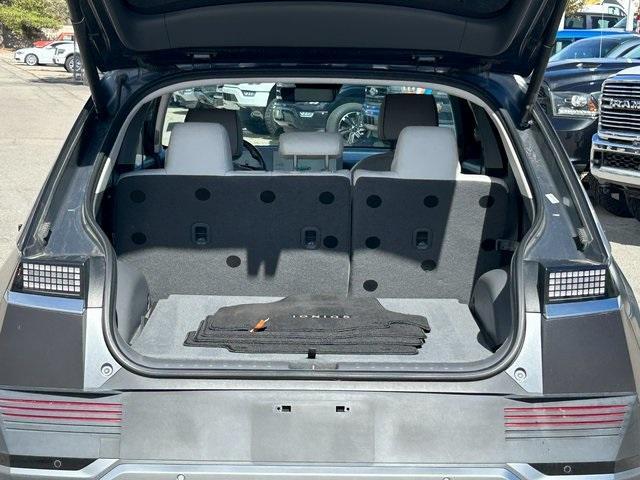Photo of 2022 Gray Hyundai IONIQ 5