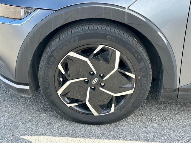 Photo of 2022 Gray Hyundai IONIQ 5