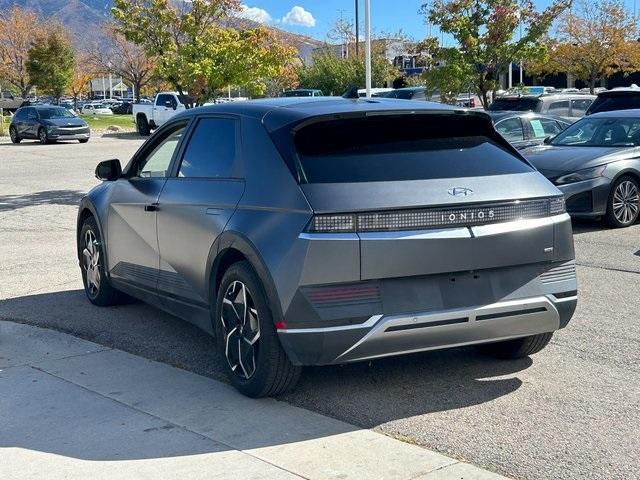 Photo of 2022 Gray Hyundai IONIQ 5