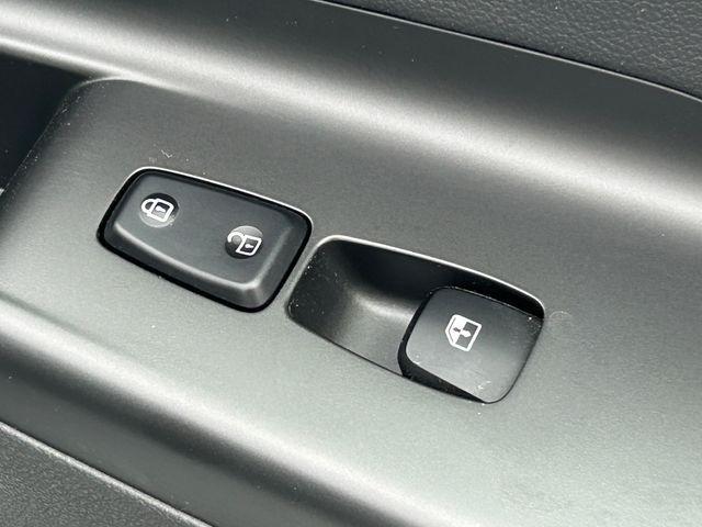 Photo of 2021 Lunar White Hyundai KONA EV