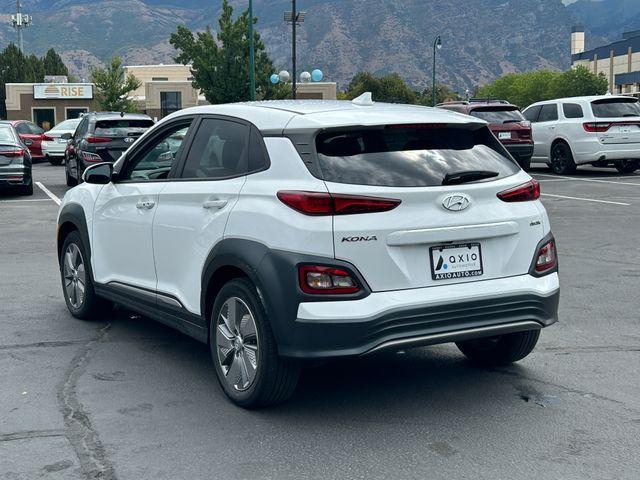 Photo of 2021 Lunar White Hyundai KONA EV
