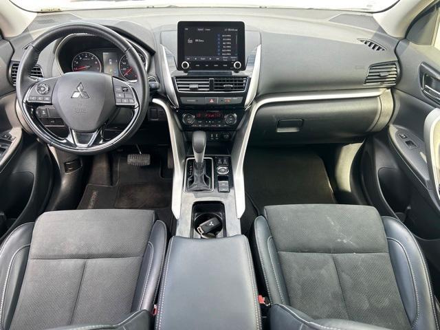 Photo of 2024 White Mitsubishi Eclipse Cross
