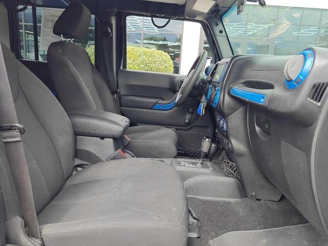 Photo of 2017 Black Clearcoat Jeep Wrangler Unlimited