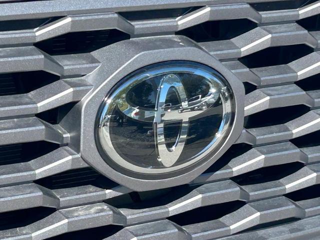 Photo of 2022 Silver Toyota Tacoma