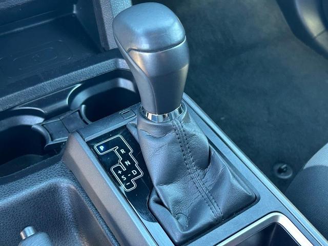 Photo of 2022 Silver Toyota Tacoma