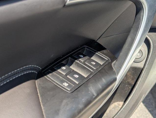 Photo of 2015 White Diamond Tri-Coat Buick Regal