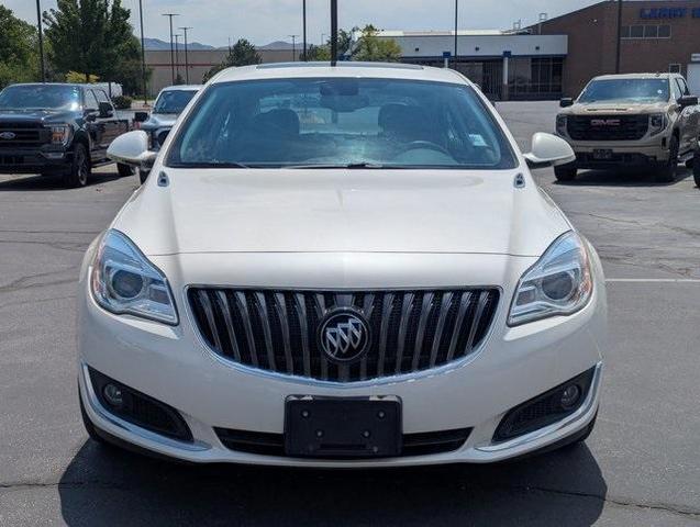 Photo of 2015 White Diamond Tri-Coat Buick Regal