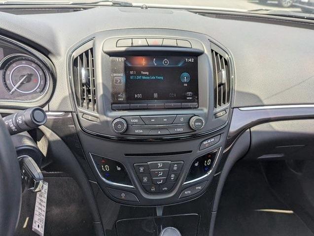 Photo of 2015 White Diamond Tri-Coat Buick Regal