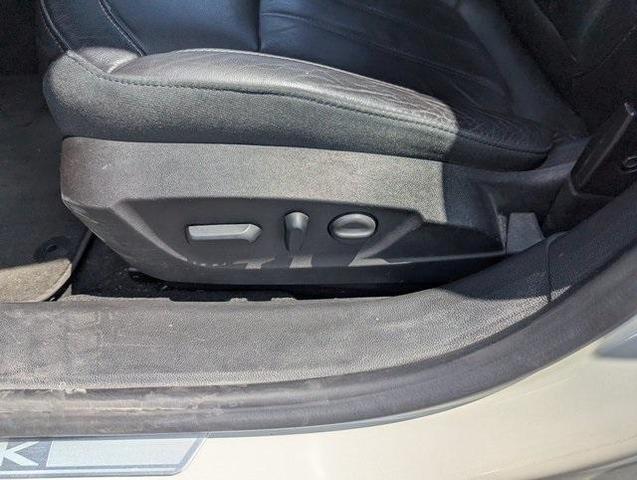 Photo of 2015 White Diamond Tri-Coat Buick Regal