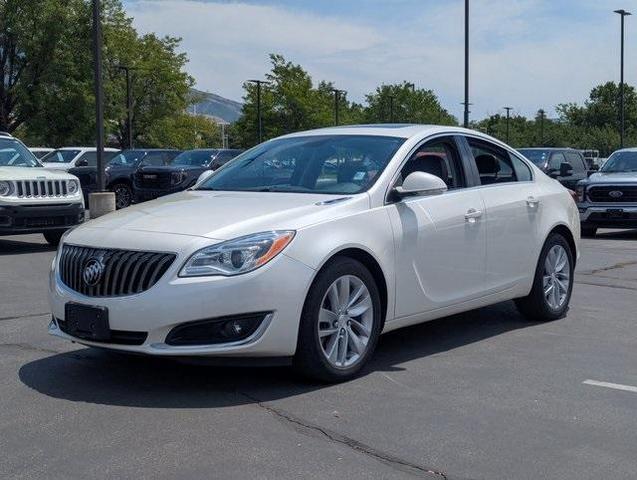 Photo of 2015 White Diamond Tri-Coat Buick Regal