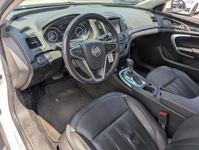 Photo of 2015 White Diamond Tri-Coat Buick Regal