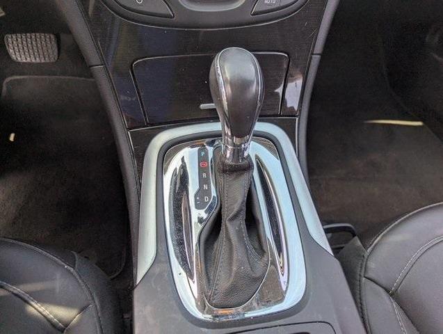 Photo of 2015 White Diamond Tri-Coat Buick Regal