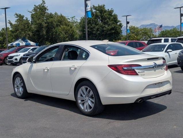 Photo of 2015 White Diamond Tri-Coat Buick Regal