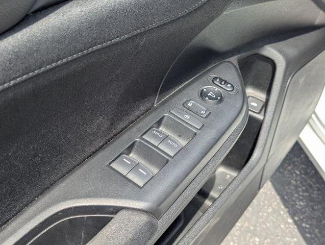 Photo of 2021 White Honda Insight
