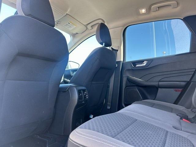 Photo of 2021 Oxford White Ford Escape