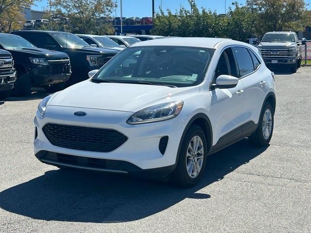 Photo of 2021 Oxford White Ford Escape