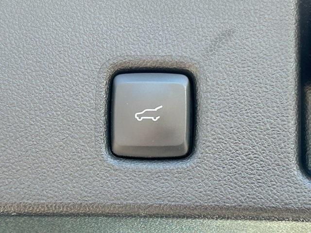 Photo of 2021 Oxford White Ford Escape