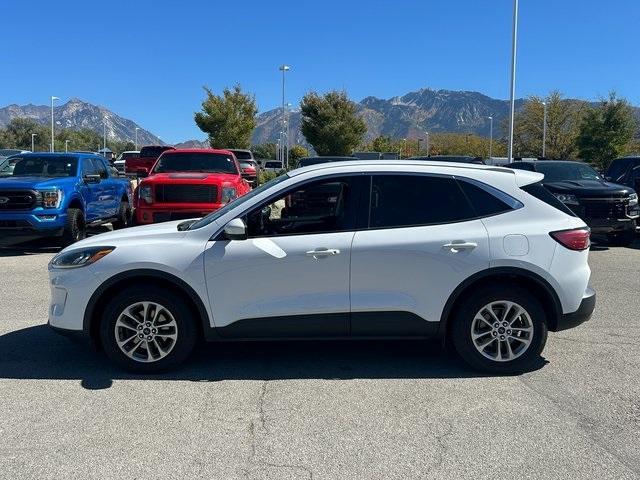 Photo of 2021 Oxford White Ford Escape