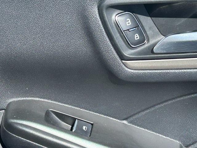 Photo of 2021 Oxford White Ford Escape