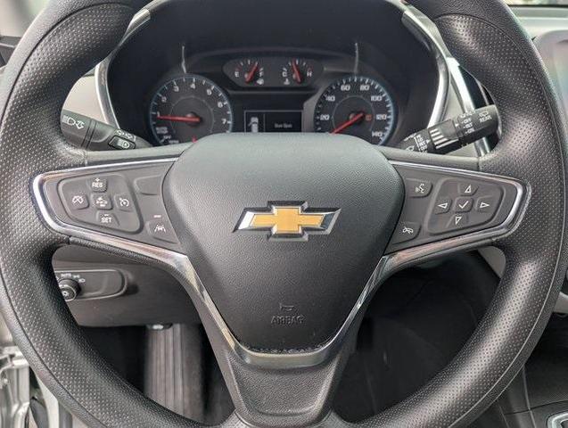 Photo of 2021 Silver Ice Metallic Chevrolet Equinox