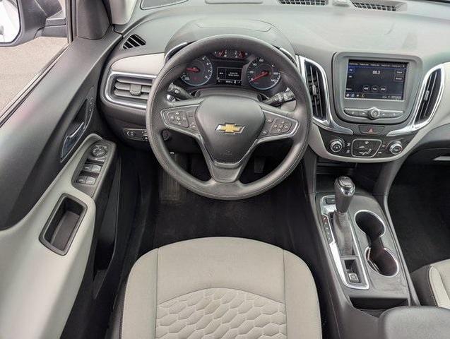 Photo of 2021 Silver Ice Metallic Chevrolet Equinox