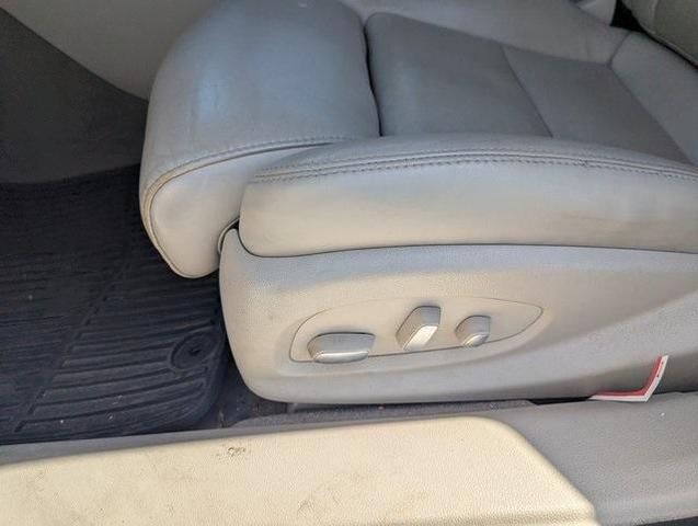 Photo of 2014 White Diamond Tri-Coat Cadillac XTS