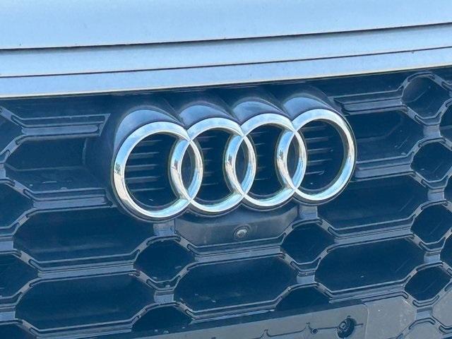Photo of 2023 Ibis White Audi Q5