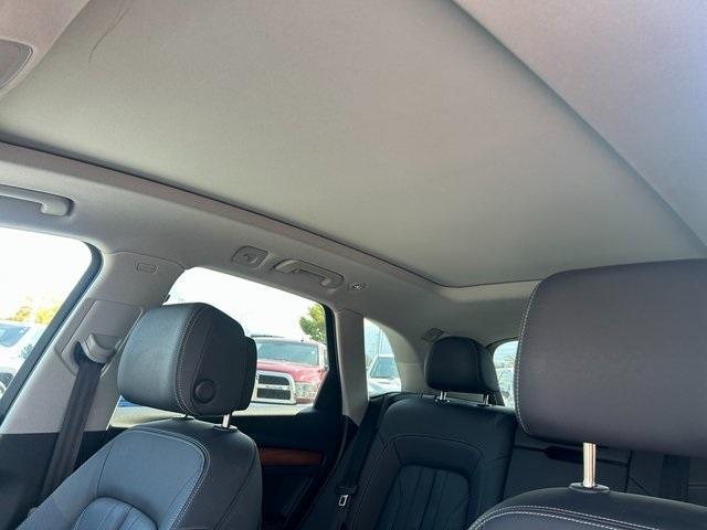 Photo of 2023 Ibis White Audi Q5