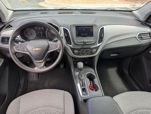 Photo of 2022 Silver Ice Metallic Chevrolet Equinox