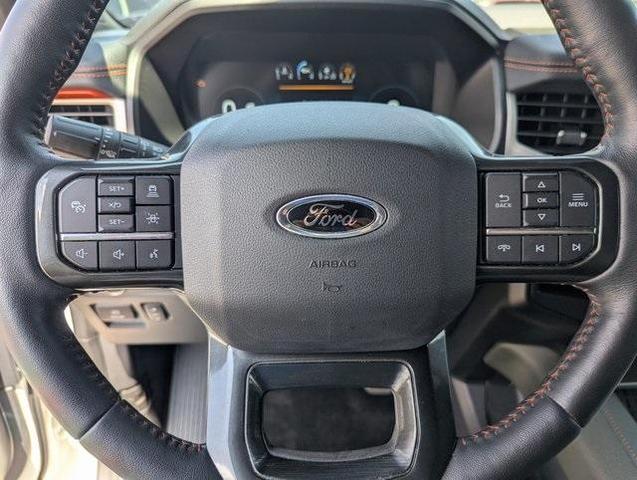 Photo of 2022 White Ford Expedition