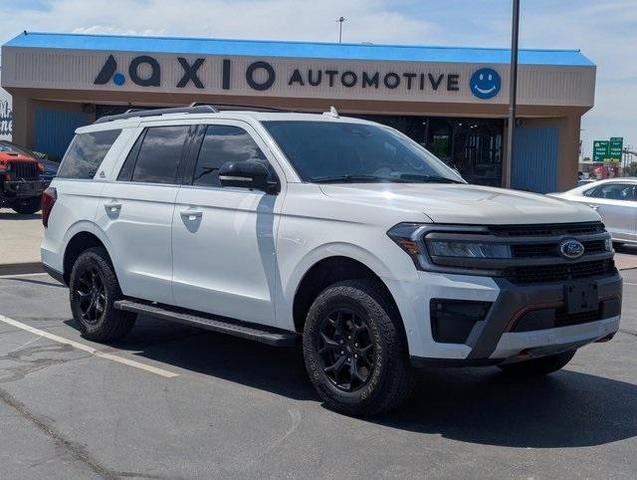 Photo of 2022 White Ford Expedition