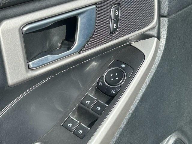 Photo of 2024 Oxford White Ford Explorer